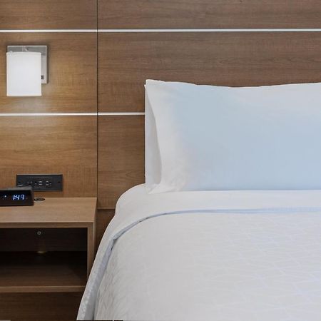 Holiday Inn Express & Suites - Denton - Sanger, An Ihg Hotel Εξωτερικό φωτογραφία