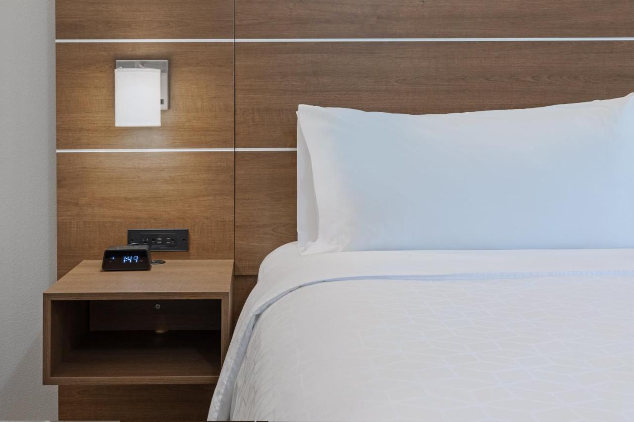 Holiday Inn Express & Suites - Denton - Sanger, An Ihg Hotel Εξωτερικό φωτογραφία