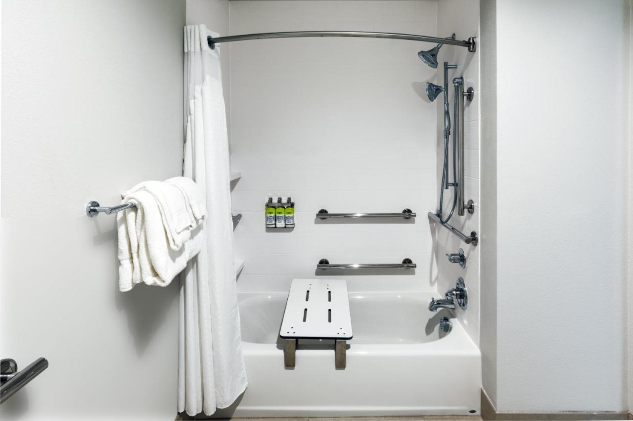 Holiday Inn Express & Suites - Denton - Sanger, An Ihg Hotel Εξωτερικό φωτογραφία