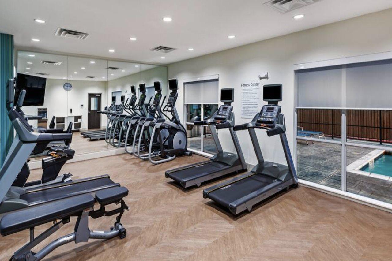 Holiday Inn Express & Suites - Denton - Sanger, An Ihg Hotel Εξωτερικό φωτογραφία